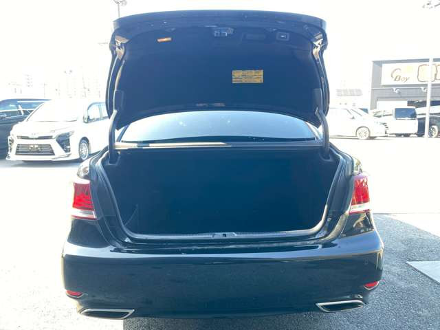 �F���C���^�[���炨�Ԃ�3���ƃA�N�Z�X�֗�!�߂��ɂ͗L���ό��n�̕F���������܂��̂ŁA�ό��ƍ��킹�Ă̂����X���ǂ��ł��ˁ􊈋C���鎩���̃X�^�b�t�����q�l�̂����X�����҂����Ă���܂�!