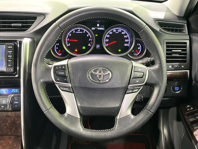 �y�����v�����X�e�A�����O�z�㎿�Ȋv���g�p���邱�ƂŁA��ɂ����������݂ƂĂ��^�]���₷���n���h���ł���