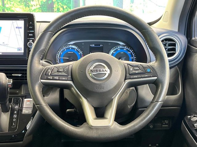 �y�����v�����X�e�A�����O�z�㎿�Ȋv���g�p���邱�ƂŁA��ɂ����������݂ƂĂ��^�]���₷���n���h���ł���