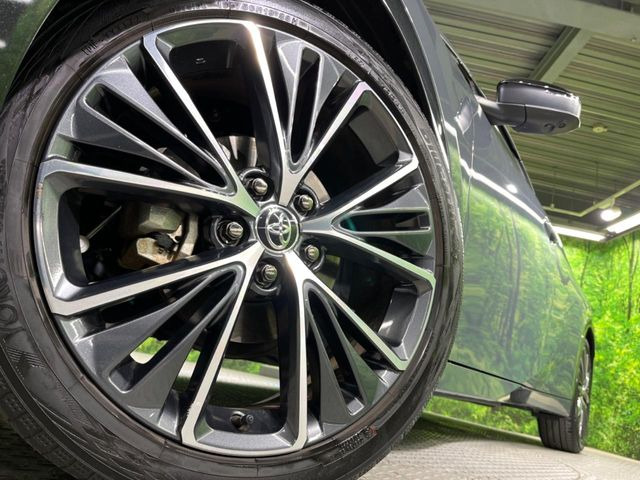 �y����19�C���`�A���~�z�C�[���z�O�ςɃ}�b�`���������A���~�z�C�[���𑕒����Ă���܂��B�e��ЊO�A���~�z�C�[����A�X�^�b�h���X�^�C�����戵�����Ă���܂��B���񂲑��k����������