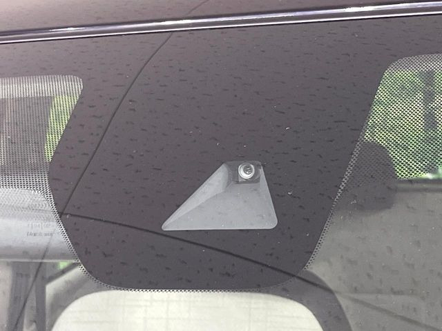 �y�O�He-Assist�z���s���ɑO���̎ԗ�����F�����A�Փ˂������Ȏ��͌x��ƃu���[�L�ŏՓˉ���Ɣ�Q�y�����A�V�X�g�B�����S�Ƀh���C�u�����y���݂��������܂��B