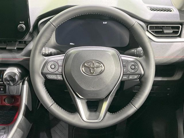 �y�����v�����X�e�A�����O�z�㎿�Ȋv���g�p���邱�ƂŁA��ɂ����������݂ƂĂ��^�]���₷���n���h���ł���