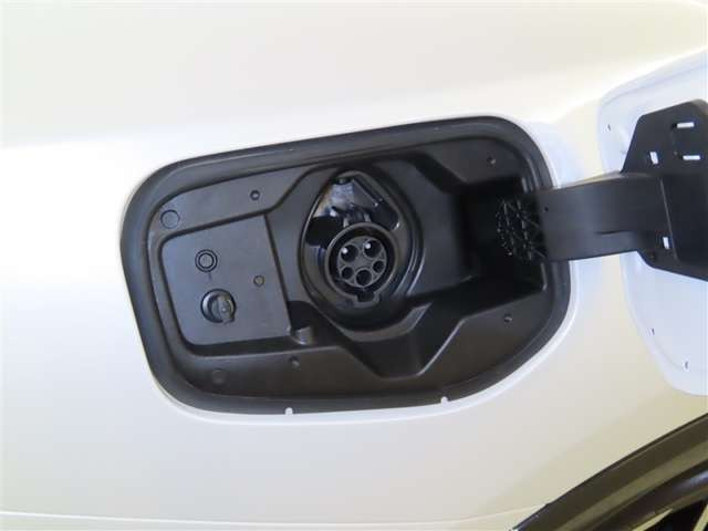 プリウス2.0 プラグインハイブリッド Z