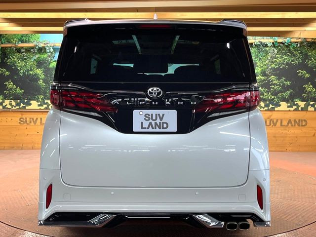 安心の最長10年・走行無制限保証(有償)をご用意。保証内容も充実はもちろん、無料点検&オイル交換や、年中無休の全国・24時間ロードサービスも付帯されておりますのでご安心下さい。