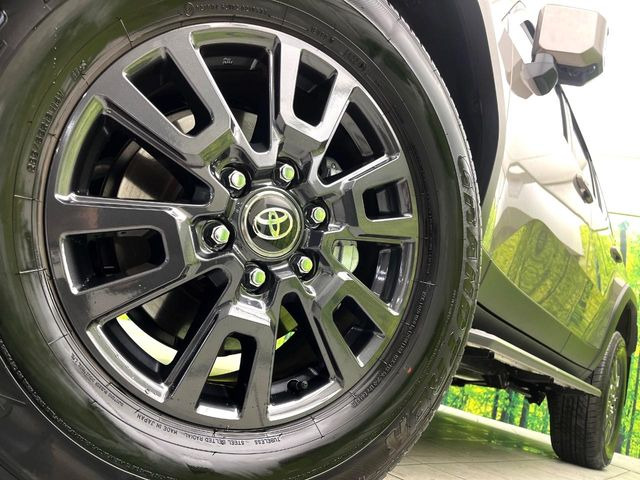 �y����18�C���`�A���~�z�C�[���z�O�ςɃ}�b�`���������A���~�z�C�[���𑕒����Ă���܂��B�e��ЊO�A���~�z�C�[����A�X�^�b�h���X�^�C�����戵�����Ă���܂��B���񂲑��k����������