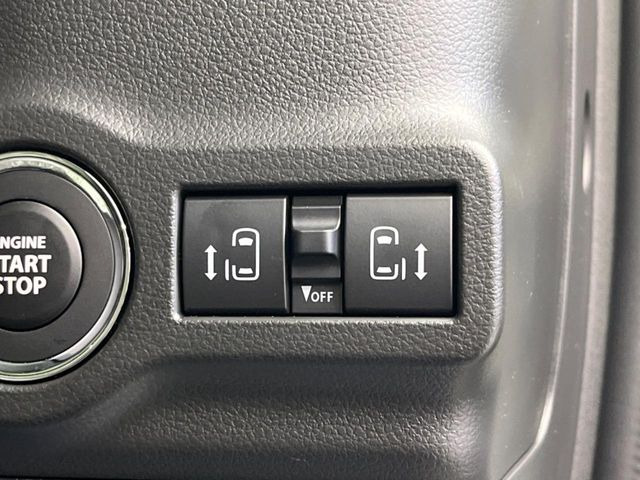 【両側パワースライドドア】スマートキーや運転席のスイッチで後席両側スライドドアの開閉が可能♪電動だから力を入れてドアを開ける必要が無く、小さなお子様でも簡単に開け閉めでき快適です♪
