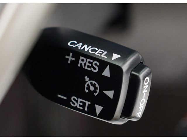 �y�I�[�g�N���[�Y�R���g���[���z���ځB�A�N�Z������Ȃ��ł��Ԃ������ŃX�s�[�h��ۂ��Ă����@�\�ł��������̍����͊y�X�ł�