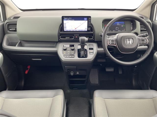 フリード1.5 e:HEV クロスター