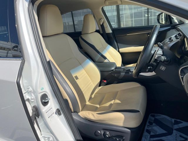 �y�x�[�W�����烌�U�[�V�[�g�z����̂ӂ���肪�e�ՂŃ����e�i���X�����ȒP�ȁA�@�\���ɗD��鍇����v���̗p�����㎿�ȃV�[�g�ł��B����S�n���悭�A���������ӂ��S�n�ǂ��ԓ���Ԃ����o���Ă���܂��B