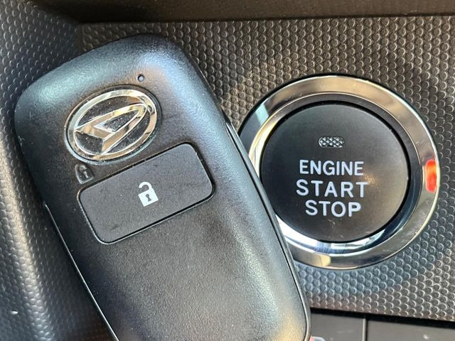 �y�L�[�t���[�V�X�e���z�J�o����|�P�b�g�ɓ��ꂽ�܂܂ł��h�A�̎{���E�������\�ȃX�}�[�g�L�[�𑕔��B�G���W���̃I���E�I�t�����J�M�����o���K�v����������Ƃ��Ă��֗��ł���