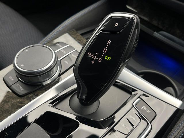 ��MT���[�h�t��AT:�ʏ�͎����ł����Ȃ���ϑ�(�M�A�`�F���W)���h���C�o�[�̑���ɂ���ĈӐ}�I�ɕς�����V�X�e���ł��B����w���i�̃h���C�u�����y���݂��������܂�!