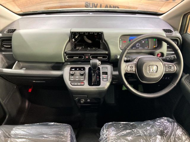 フリード1.5 e:HEV クロスター