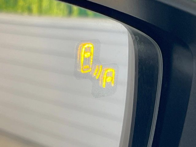 �y�u���C���h�X�|�b�g���j�^�����O�z���s���A�h�A�~���[�̎��p�ɂȂ�₷���ӏ��Ɍ㑱�Ԃ��ڋ߂���ƃT�C�h�~���[�t�߂Ɍx����\���A�h���C�o�[�ɒ��ӊ��N�����Ă���܂��B