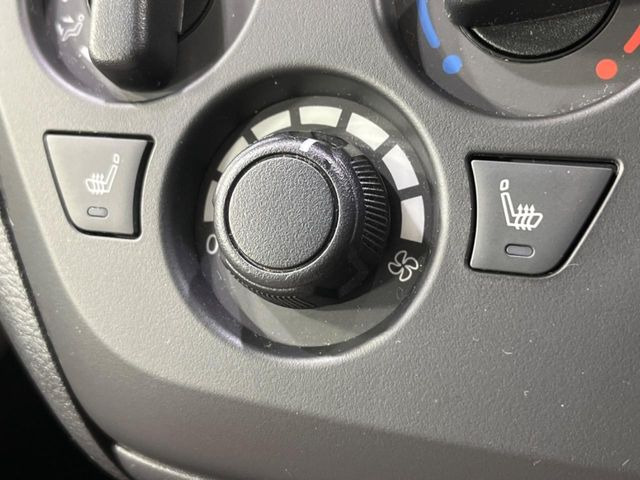 �y�V�[�g�q�[�^�[�z�������ɏd�󂷂�V�[�g�q�[�^�[!�G�A�R����葁�����܂��Ă����̂Ŋ�����̐l�����S�ł��ˁ�G�A�R���̉����͊������邩����A�Ƃ������ɂ����������߂ł��B