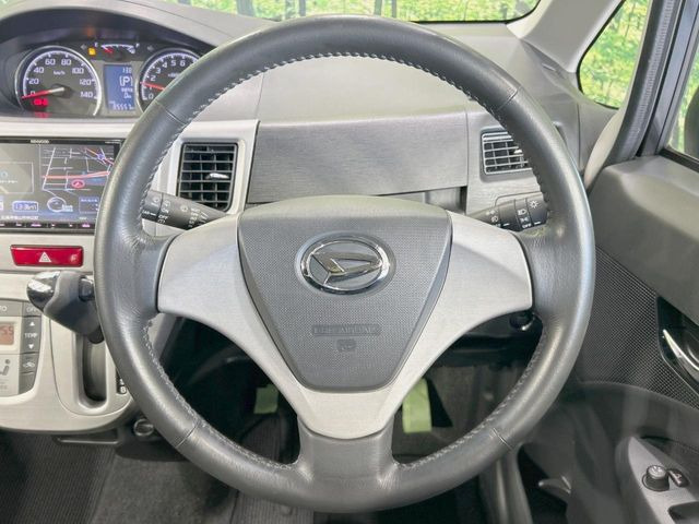 �y�����v�����X�e�A�����O�z�㎿�Ȋv���g�p���邱�ƂŁA��ɂ����������݂ƂĂ��^�]���₷���n���h���ł���