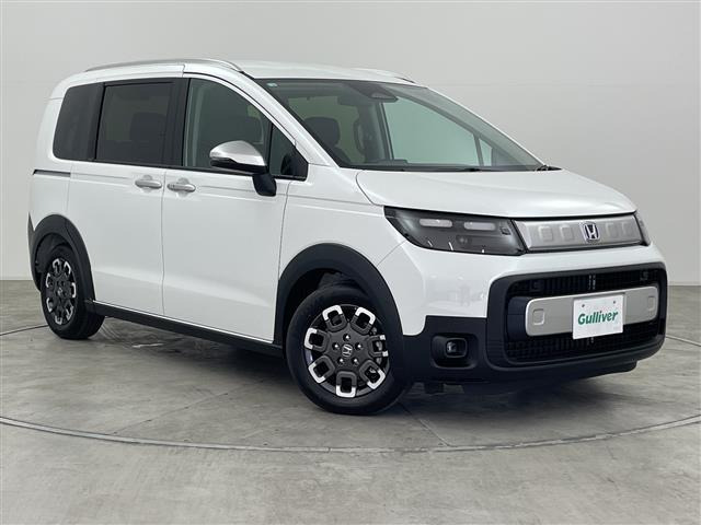 フリード1.5 e:HEV クロスター