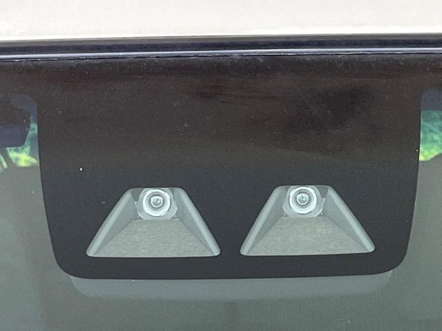 �y�X�}�[�g�A�V�X�g�z���s���ɑO���̎ԗ�����F�����A�Փ˂������Ȏ��͌x��ƃu���[�L�ŏՓˉ���Ɣ�Q�y�����A�V�X�g�B�����S�Ƀh���C�u�����y���݂��������܂��B