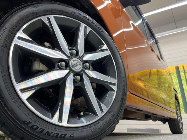 �y�����A���~�z�C�[���z�O�ςɃ}�b�`���������A���~�z�C�[���𑕒����Ă���܂��B�e��ЊO�A���~�z�C�[����A�X�^�b�h���X�^�C�����戵�����Ă���܂��B���񂲑��k����������