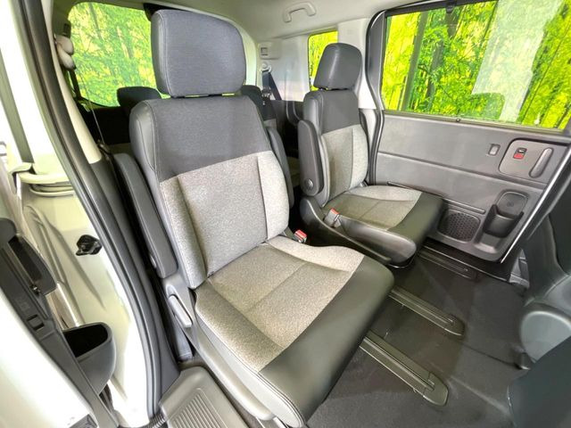 ���i���ȃI���W�i���t���A�}�b�g���I�v�V�����ɂĂ��p�ӂ��Ă���܂��B���D���ȃf�U�C����J���[�����Ԃɍ��킹�đI��ł����������Ƃ��ł��܂���