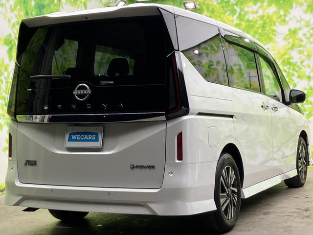 セレナ1.4 e-POWER ハイウェイスターV