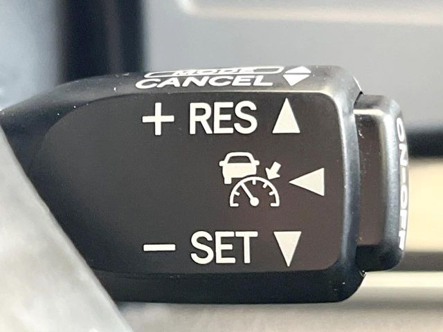 �y�N���[�Y�R���g���[���z�������H�����N���N���s�B�A�N�Z���𗣂��Ă���葬�x�ő��s���ł��A�������^�]���̕��S���y��!�����E�������ȒP�ȃX�C�b�`����Œ����ł��܂��B