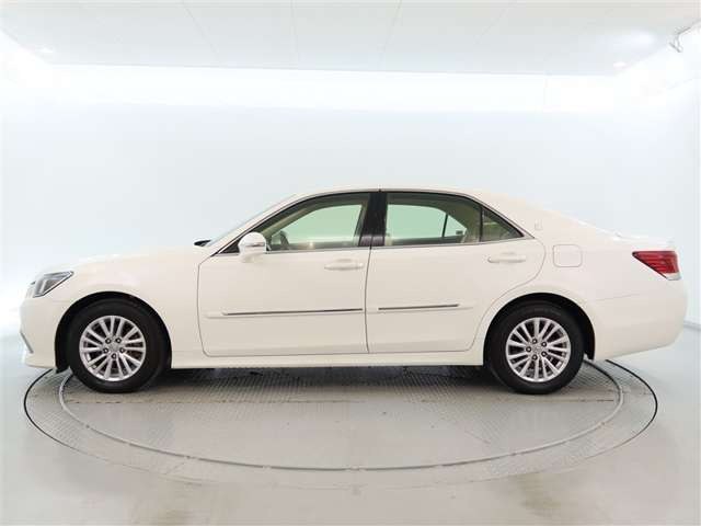 クラウン2.5 ロイヤル