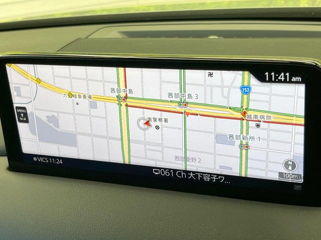 �y10.25�C���`�}�c�_�R�l�N�g�z�ԓ��̕��͋C�Ƀ}�b�`������^�f�B�X�v���C�B�X�}�z�ڑ��ł̃i�r�g�p��Bluetooth�Đ����A�l�X�ȋ@�\���y���߂܂��B�����I�ȃ_�C�������삪�\�ŁA�g��������ǍD�ł��B