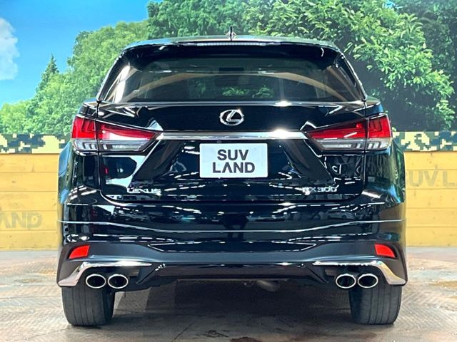 安心の最長10年・走行無制限保証(有償)をご用意。保証内容も充実はもちろん、無料点検&オイル交換や、年中無休の全国・24時間ロードサービスも付帯されておりますのでご安心下さい。