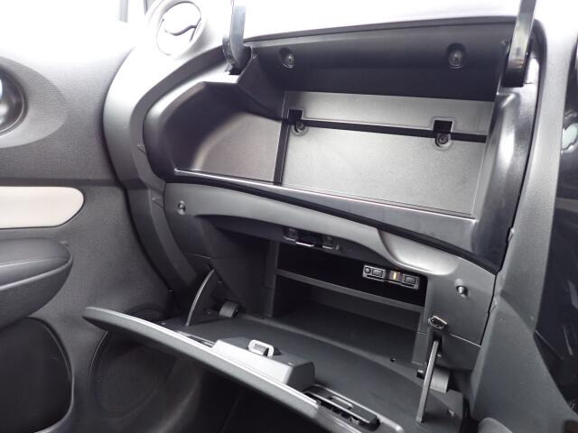 �Ԍ��ؓ��ꓙ���ވꎮ�����[�ł���O���[�u�{�b�N�X