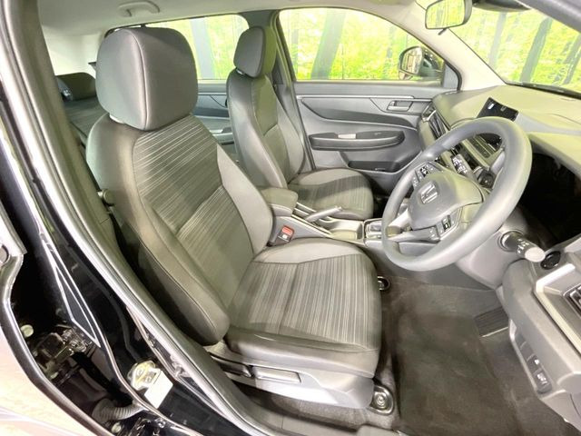 もちろん車内はキレイです♪よりクリーンな状態をキープしたいお客様には『ナノゾーンコート』がおすすめ!新型コロナウイルス対策や、除菌・消臭に効果を発揮し多くの方にご好評いただいております。