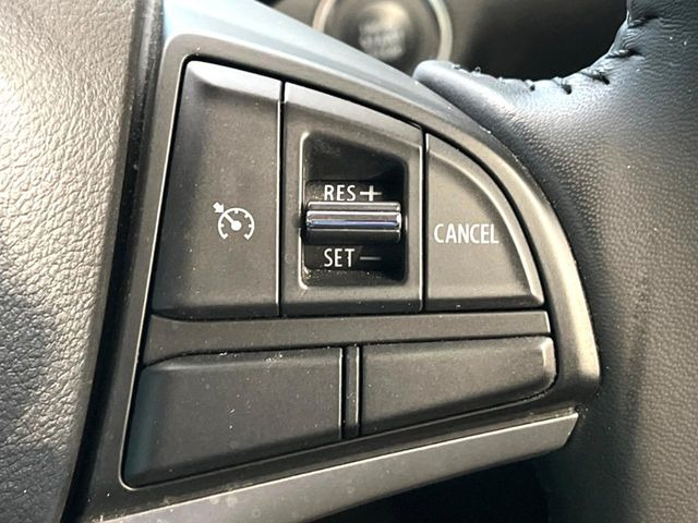 �y�N���[�Y�R���g���[���z�������H�����N���N���s�B�A�N�Z���𗣂��Ă���葬�x�ő��s���ł��A�������^�]���̕��S���y��!�����E�������ȒP�ȃX�C�b�`����Œ����ł��܂��B