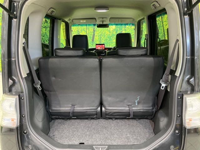 ���i�̂���������ʋ΁A���}���ɏ\���ȉ׎��X�y�[�X���m�ۂ��Ă���܂��B�Z�J���h�V�[�g��|���ƁA�傫�ȉו��̐ύڂ��\�ł���