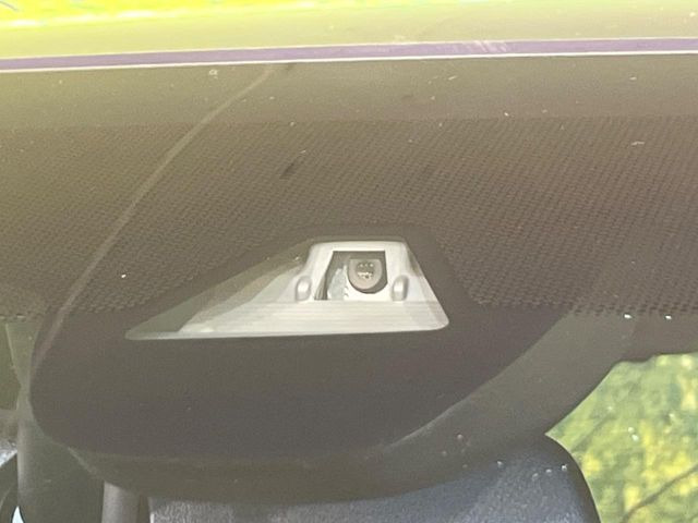 �y�z���_�Z���V���O�z���s���ɑO���̎ԗ�����F�����A�Փ˂������Ȏ��͌x��ƃu���[�L�ŏՓˉ���Ɣ�Q�y�����A�V�X�g�B�����S�Ƀh���C�u�����y���݂��������܂��B