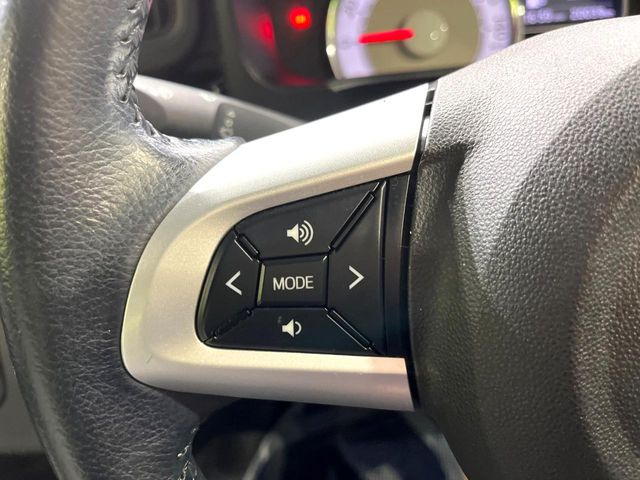 �y�X�e�A�����O�X�C�b�`�z�^�]���A�O������ڐ������炷���ƂȂ��A�I�[�f�B�I���̑��삪�\�ȕ֗��@�\!���S&���K�ȃh���C�u�����o���Ă���܂���