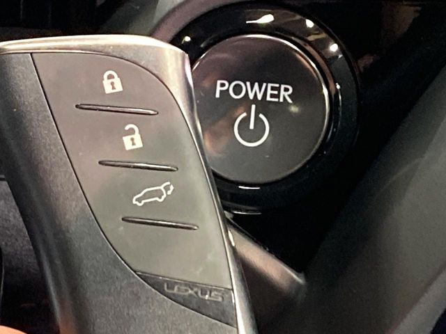 �y�X�}�[�g�L�[�z�J�o����|�P�b�g�ɓ��ꂽ�܂܂ł��h�A�̎{���E�������\�ȃX�}�[�g�L�[�𑕔��B�G���W���̃I���E�I�t�����J�M�����o���K�v����������Ƃ��Ă��֗��ł���