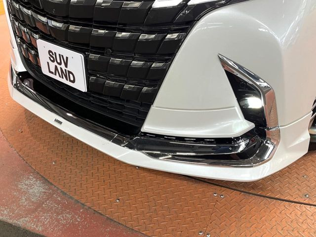 【モデリスタエアロ】人気のモデリスタエアロを装着!クルマの外観がよりスタイリッシュになり、街中で存在感あふれる1台に♪将来買い替える時にもリセールに影響しやすく、価値ある人気の装備です!