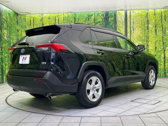 ☆全国のネクステージからお取り寄せが可能※!遠方の店舗に展示してあるクルマが気になる場合も、最寄りの店舗でご覧いただくことが可能です!是非私たちに要望をお聞かせください!※別途費用