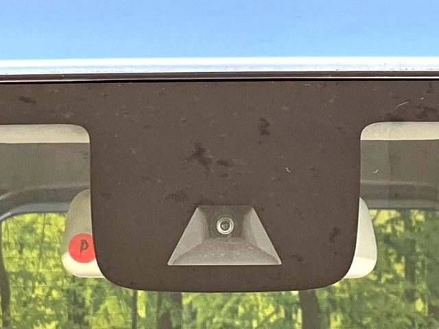 �y�G�}�[�W�F���V�[�u���[�L�z���s���ɑO���̎ԗ�����F�����A�Փ˂������Ȏ��͌x��ƃu���[�L�ŏՓˉ���Ɣ�Q�y�����A�V�X�g�B�����S�Ƀh���C�u�����y���݂��������܂��B