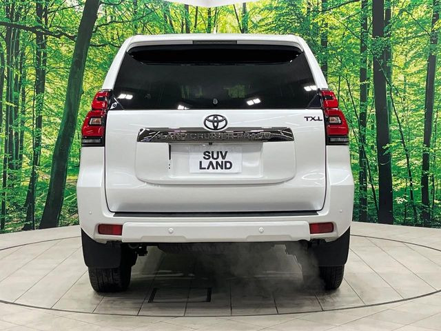 安心の最長10年・走行無制限保証(有償)をご用意。保証内容も充実はもちろん、無料点検&オイル交換や、年中無休の全国・24時間ロードサービスも付帯されておりますのでご安心下さい。