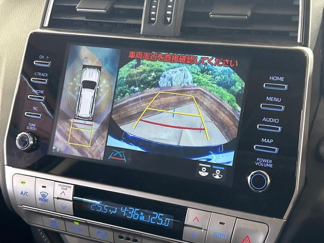 【パノラミックビューモニター】専用のカメラにより、上から見下ろしたような視点で360度クルマの周囲を確認することができます☆死角部分も確認しやすく、狭い場所での切り返しや駐車もスムーズに行えます。