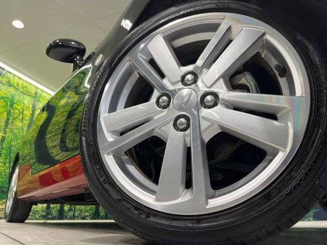 【純正16インチアルミホイール】外観にマッチした純正アルミホイールを装着しております。各種社外アルミホイールや、スタッドレスタイヤも取扱いしております。是非ご相談ください♪