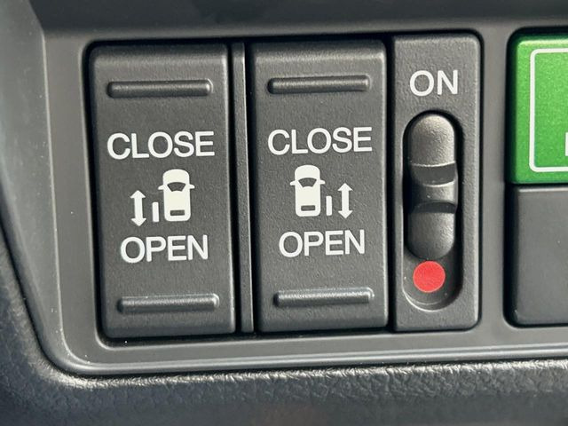 �y�����p���[�X���C�h�h�A�z�X�}�[�g�L�[��^�]�Ȃ̃X�C�b�`�Ō�ȗ����X���C�h�h�A�̊J���\���d��������͂����ăh�A���J����K�v�������A�����Ȃ��q�l�ł��ȒP�ɊJ���߂ł����K�ł���