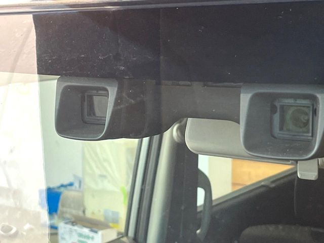 �y�X�Y�L �Z�[�t�e�B�T�|�[�g�z���s���ɑO���̎ԗ�����F�����A�Փ˂������Ȏ��͌x��ƃu���[�L�ŏՓˉ���Ɣ�Q�y�����A�V�X�g�B�����S�Ƀh���C�u�����y���݂��������܂��B