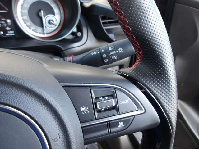 �A�_�v�e�B�u�N���[�Y�R���g���[���t��