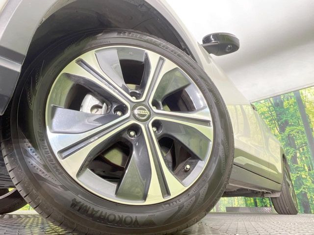 �y�����A���~�z�C�[���z�O�ςɃ}�b�`���������A���~�z�C�[���𑕒����Ă���܂��B�e��ЊO�A���~�z�C�[����A�X�^�b�h���X�^�C�����戵�����Ă���܂��B���񂲑��k����������