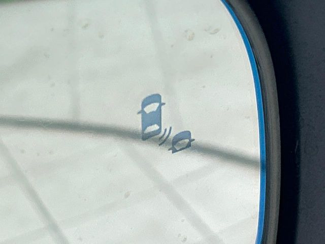 �y�u���C���h�X�|�b�g�C���t�H���[�V�����z���s���A�h�A�~���[�̎��p�ɂȂ�₷���ӏ��Ɍ㑱�Ԃ��ڋ߂���ƃT�C�h�~���[�t�߂Ɍx����\���A�h���C�o�[�ɒ��ӊ��N�����Ă���܂��B