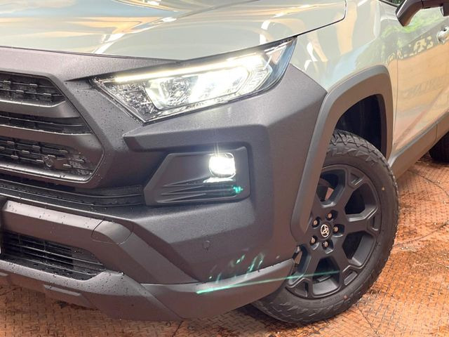 �yLED�w�b�h���C�g�z���V����ԑ��s�����ǍD�Ȏ��E���m�ۂ����S���ĉ^�]�ł��鍂�P�xLED�w�b�h���C�g�𑕔�!�_�����x�������A����d�͂��}�����Ă��܂��B