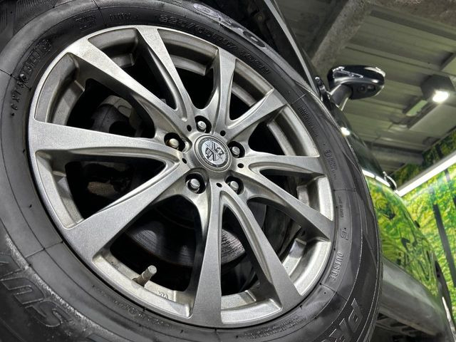 �y17�C���`�A���~�z�C�[���z�O�ςɃ}�b�`�����A���~�z�C�[���𑕒����Ă���܂��B�e��A���~�z�C�[����A�X�^�b�h���X�^�C�����戵�����Ă���܂��B���񂲑��k����������