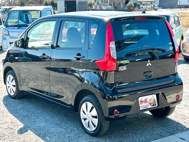 ���X�ł͌y�����Ԃ��畁�ʎԂ܂ŕ��L���I�[�����[�J�[�̎Ԏ�E�F�E�O���[�h��L�x�ɑ����Ă���܂��B