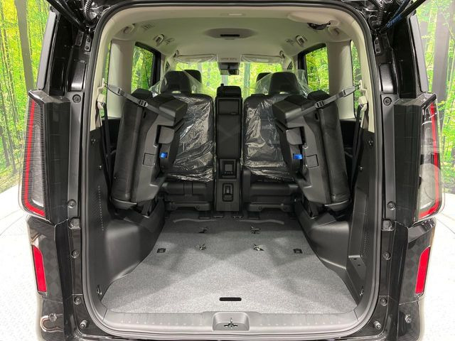 ���i�̂���������ʋ΁A���}���ɏ\���ȉ׎��X�y�[�X���m�ۂ��Ă���܂��B�Z�J���h�V�[�g��|���ƁA�傫�ȉו��̐ύڂ��\�ł���